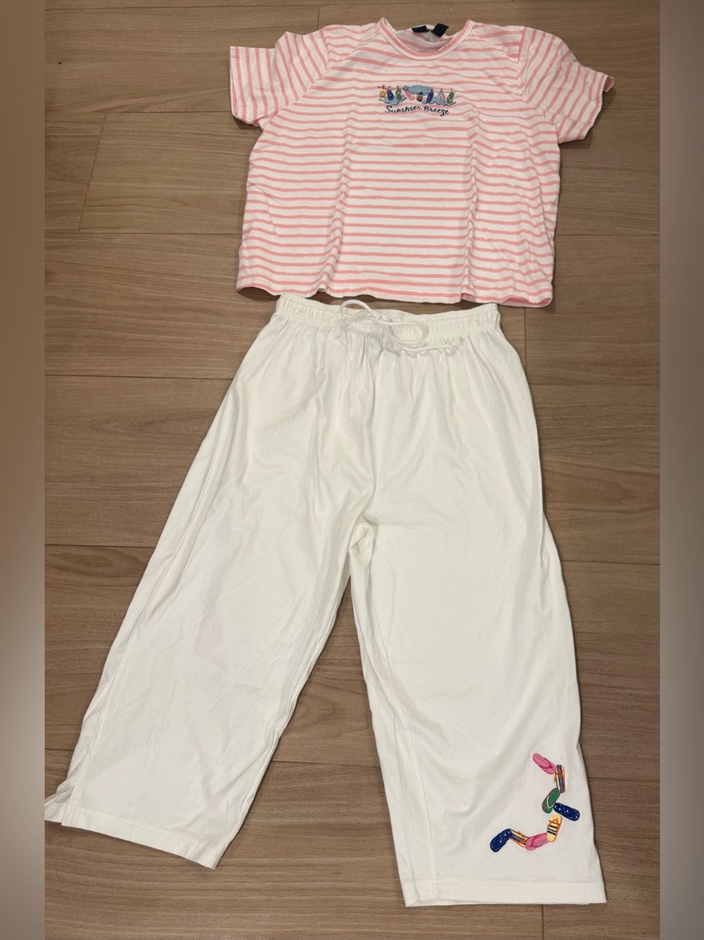 Women’s Pink and White Capri Set with embroidered flip flops. 2X